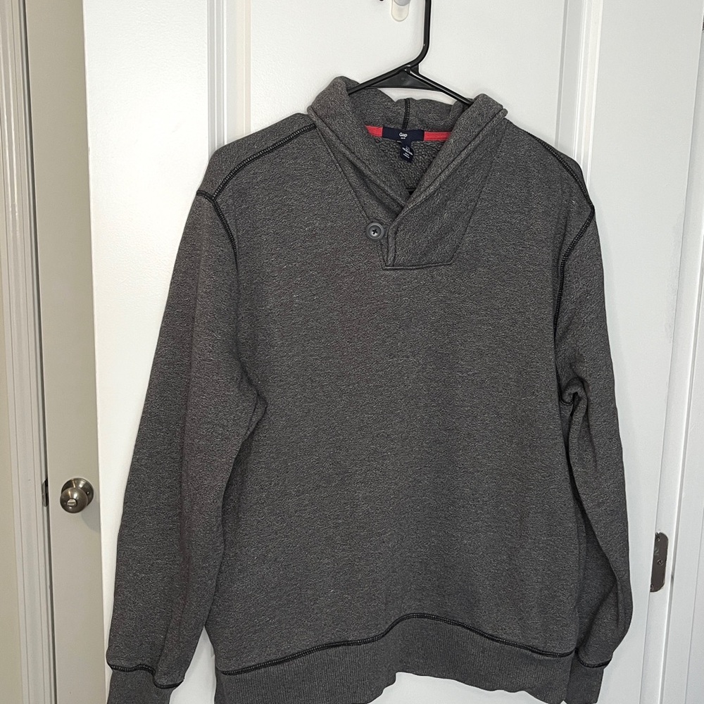 Grey Men’s Gap Pullover Sweater Size: L